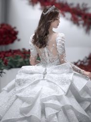 -伯瓷皇后婚纱艺术空间