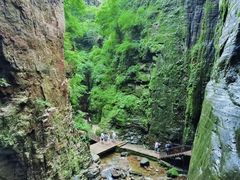 -龙潭大峡谷