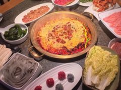 -小天鹅火锅·一线江景洪鼎旗舰店(洪崖洞店)