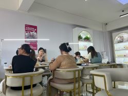 -瞧·享轻奢美甲美睫