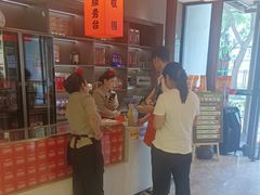 -阿瓦山寨·湘菜现炒·剁椒鱼头王(咸阳总店)