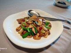 冬笋炒蘑菇-新荣记(椒江店)