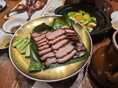 -老滇山寨•云南特色菜•地方菜•民族风情歌舞表演(金碧店)