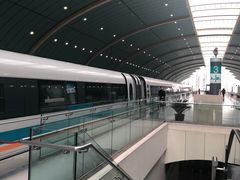 -龙阳路磁悬浮列车总站-停车场