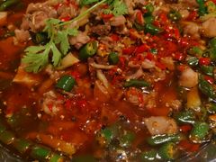 -兔行天下-鸿鹤鲜锅兔(中海国际店)