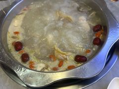 -光头药膳鸡(莱茵小镇店)