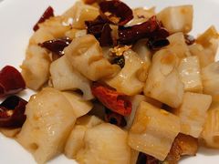 酸辣藕丁-姚姚酸菜鱼·金戈戈香港豉油鸡(喜荟城联名店)