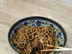 -牛师傅牛肉面(尚隆路店)
