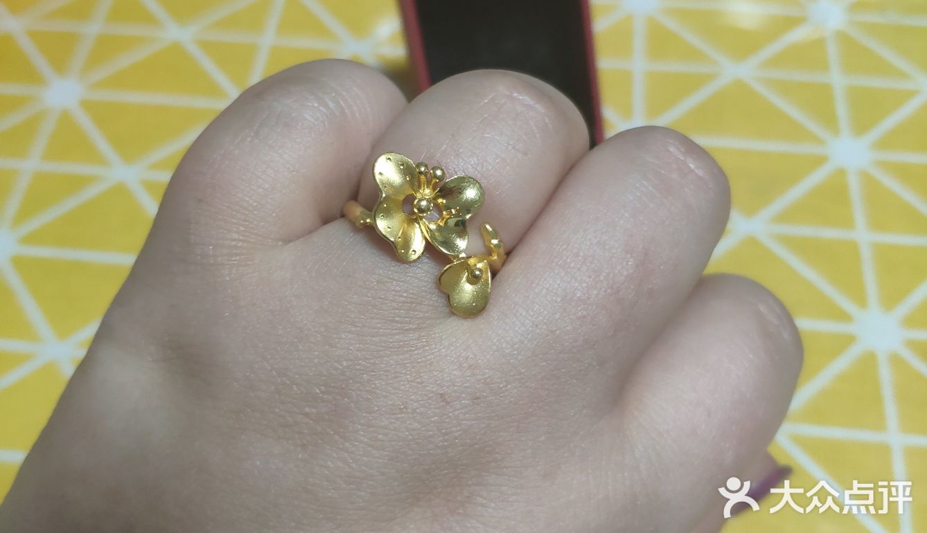 售后:因为一直没有戴过,压箱底了