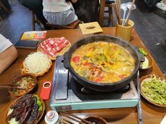 -黔有有贵州酸汤夺夺粉火锅(五味十字店)