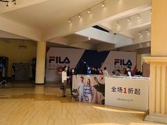-王府井奥莱临潼小镇(临潼店)