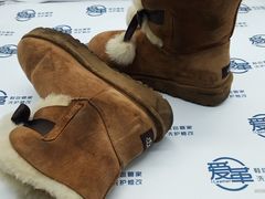 -爱革·奢品·鞋包·衣物·家居(金桥国际商业广场店)