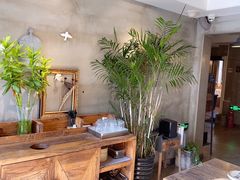 -HIGH FIVE哈福手工汉堡(桂林路店)