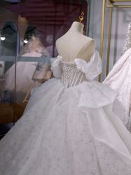 -欣薇婚纱(新源乐汇城店)