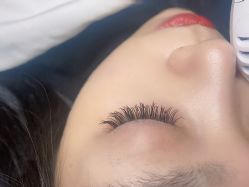 -初心纹眉洗眉·美睫专业店