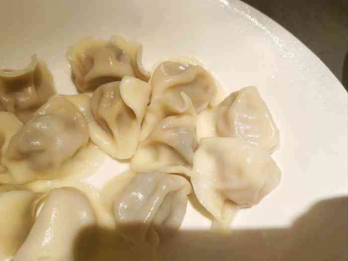 董先生还是去炸碉堡比较合适做水饺真的和好吃没关系甚至有点难吃我有