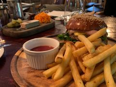 -羽深肉铺 Steak & Wine