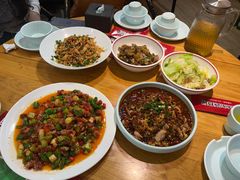 -自贡盐帮菜·玩辣餐厅(樱花园西街店)
