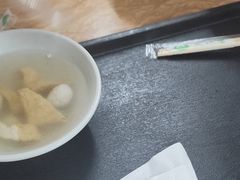 -松树干拌面店