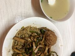 青椒干子肉丝干拌面-高邮面馆(明瓦廊店)
