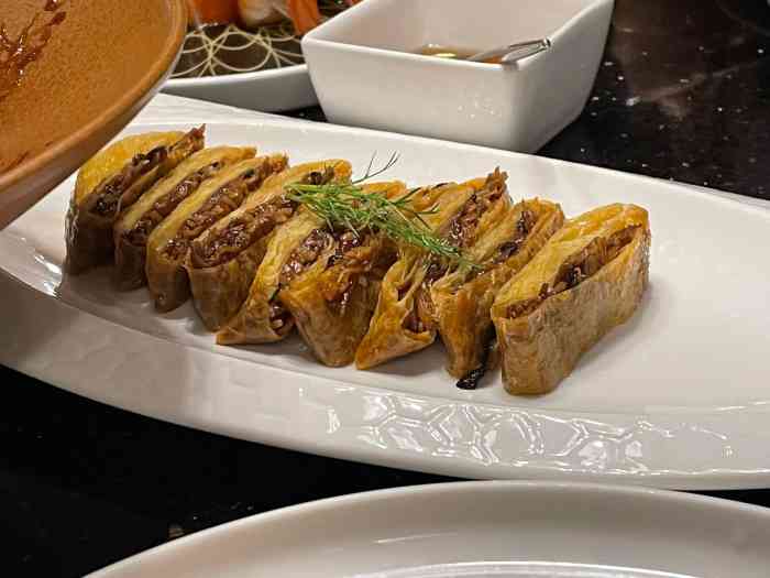 圆苑(梅龙镇广场店)-"圆苑真的是我心目中永远不会出错的本帮菜餐.