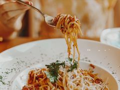 -Chom Cafe and Restaurant