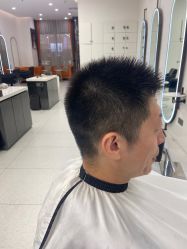 -侨治发型