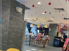 用餐区-麦当劳(南昌青山湖万达广场店)