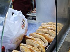 -Bánh Mì Huynh Hoa