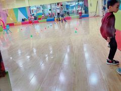 -米高蓝斯克国际轮滑中心(中铁建店)