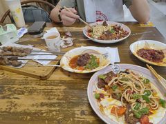 -歹歹的加个面过油肉拌面