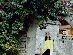 -高荡千年布依古寨旅游景区