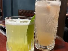 -毛毛虫酒吧