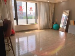 -Mamom club 慢会所(爱丁堡店)