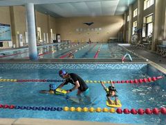 -鲸灵公元游泳中心