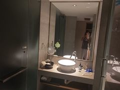 -广州卡丽酒店(大金钟路地铁站店)