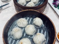 鲜肉小笼-老半斋(福州路店)