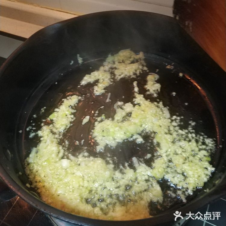 烤瘪了的茄子[调皮]