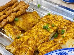 -江城燕子大排档(江汉路步行街店)