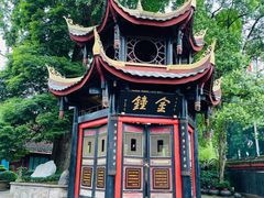 -峨眉山报国寺