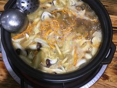 -菌之家·专业纯野生菌火锅·特色炒菌