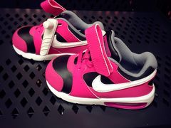 -NIKE上海青浦换季优惠店