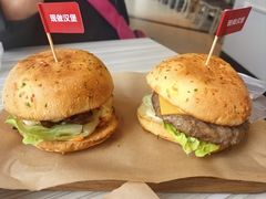 -必胜客(绿地新都会店)
