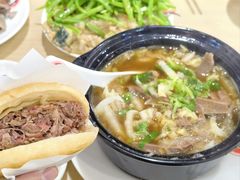 -闫家驴肉老店(华电一校店)