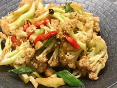 -马尔龙新疆饭店·清真(瑞景店)