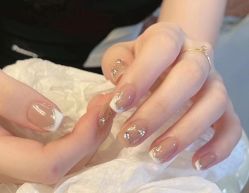 -悦指间美甲美睫