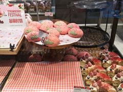 -巴黎贝甜(大宁国际商业广场店)