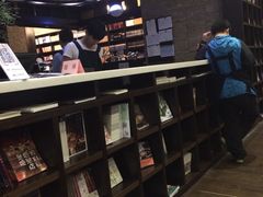 -钟书阁(松江泰晤士小镇店)