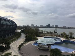 -上海滴水湖皇冠假日酒店