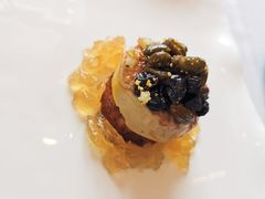 香煎鹅肝配黑橄榄，荔枝酱和吐司-Jean Georges